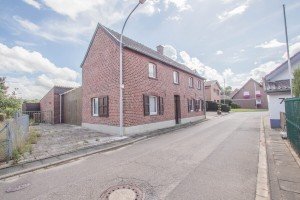 Hauptbild Ehemalige Hofstelle mit überdachtem Innenhof sowie Halle/Werkstatt in Feldrandlage von Korschenbroich-Steinforth