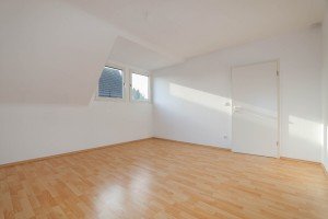 Hauptbild Lichtdurchflutete Dachgeschosswohnung mit Balkon zum Wohlfühlen