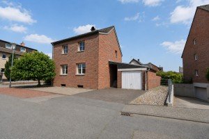 Hauptbild Modernisiertes Einfamilienhaus mit flexibler Nutzungsmöglichkeit als Zweifamilienhaus in Korschenbroich-Pesch