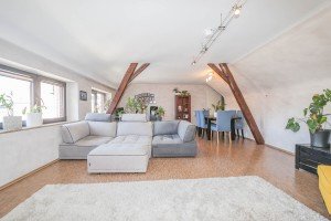 Hauptbild Gepflegte Maisonettewohnung mit Balkon, Gartenanteil und Stellplatzin ruhiger Wohnlage in Kleinenbroich
