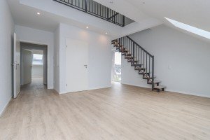 Hauptbild Moderne 1-Zimmer-Wohnung mit Empore 1. Bezug nach Kernsanierung in Mönchengladbach-Dahl Nähe Hochschule Niederrhein