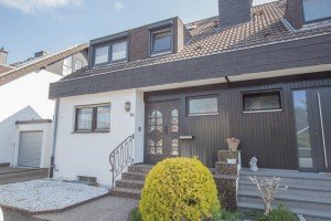 Hauptbild Charmante Doppelhaushälfte mit Garten und Garage in ruhiger, begehrter Wohnlage von Kleinenbroich